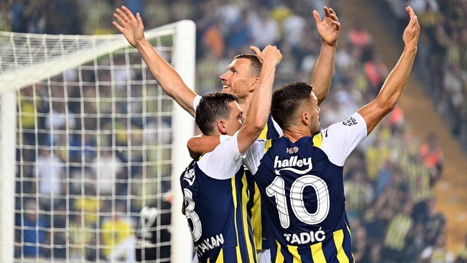 Fenerbahçe’de takımın değişmezleri Tadic ve Dzeko