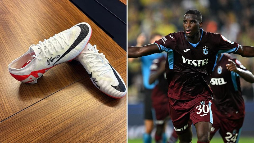 Trabzonspor’un golcüsü Onuachu bir taraftara imzalı krampon hediye edecek